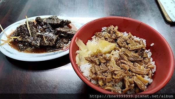 高雄市 左營區｜ 「極品當歸鴨」不一般的鴨肉飯 不一般的美味