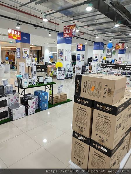 LINE_ALBUM_吉隆坡三井outlet_230930_16.jpg