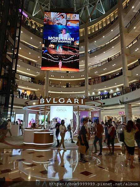吉隆坡陽光廣場Suria Klcc水舞秀逛街購物美食雙塔日夜