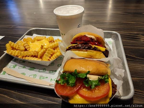 日本 連鎖速食│「Shake Shack」號稱紐約最好吃的漢