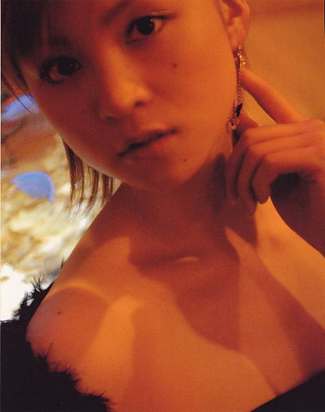 PhotoBook_Hitomi.Yoshizawa_8TEEN_078.jpg