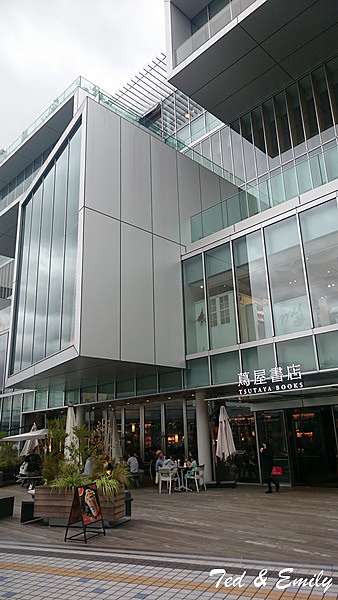 蔦屋書店 Tsutaya Books X 枚方t Site 17年大阪行day1 科技老媽 寶貝的吱吱喳 痞客邦