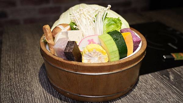 新鮮海鮮 I 現切肉品 I 海陸套餐 I 優質食材 I 頂級服務【桃園市中壢區】上官木桶鍋-中壢加盟店 源自蘆洲正官 - 第30張圖 LINE_ALBUM_111817上官木桶鍋中壢店(合作文1689元)_220818_59