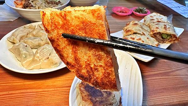 浮洲人必吃麵食專賣店|手工現擀|巷弄美食銅板價|眷村的味道【新北市板橋區】板凳麵 - 第23張圖 LINE_ALBUM_13板凳麵-板橋_230105_22