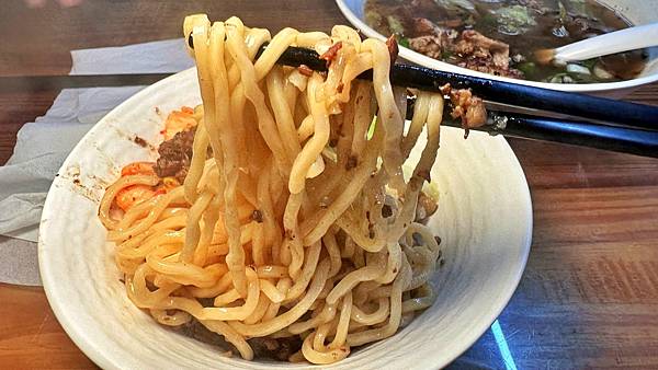 浮洲人必吃麵食專賣店|手工現擀|巷弄美食銅板價|眷村的味道【新北市板橋區】板凳麵 - 第11張圖 LINE_ALBUM_13板凳麵-板橋_230105_23