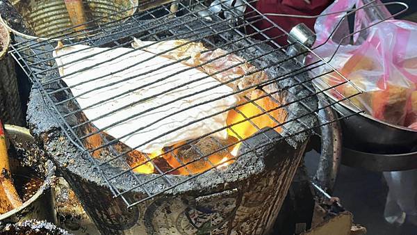 口味獨特,口感極佳! 僅此一家,別無分店!【台北市萬華區】阿嬌姨烤魷魚 - 第5張圖 332877230_559254792829600_557267183618632268_n