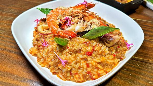 美食和音樂的高級饗宴!【新北市中和區】M9英倫餐酒館 M9 Bistro - 第34張圖 LINE_ALBUM_M9_230417_48