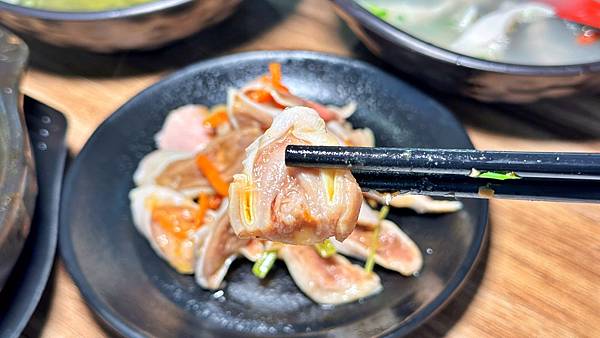 山東濟南特色傳統名菜|最正宗的中國美食|老菜新吃【新北市淡水區】九月九黃燜雞米飯 - 第23張圖 LINE_ALBUM_九月九黃燜雞_230531_28