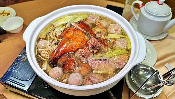晶宴會館新品牌|中和店開幕烤鴨現省500元|桃園店試營運烤鴨買一送一【新北市中和區】晶粵軒烤鴨餐廳-中和店 - 第38張圖 LINE_ALBUM_晶粵軒_230613_36