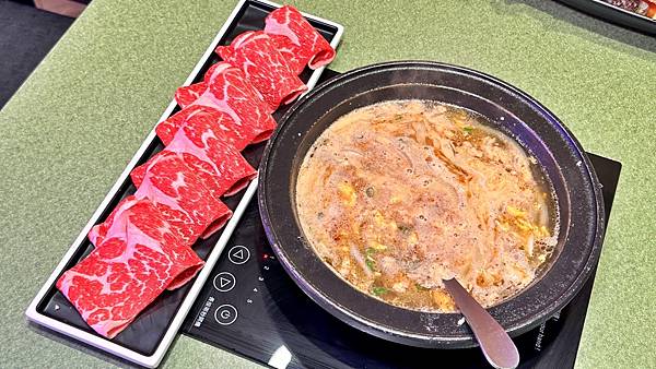 超人氣排隊名店|【新北市三重區】狂一鍋-三重重新店加開宵夜場 午餐宵夜299元起享自助吧無限放題 - 第23張圖 LINE_ALBUM_2023.6.27_230628_104