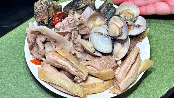 超人氣排隊名店|【新北市三重區】狂一鍋-三重重新店加開宵夜場 午餐宵夜299元起享自助吧無限放題 - 第47張圖 LINE_ALBUM_2023.6.27_230628_39