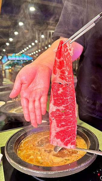 超人氣排隊名店|【新北市三重區】狂一鍋-三重重新店加開宵夜場 午餐宵夜299元起享自助吧無限放題 - 第27張圖 LINE_ALBUM_2023.6.27_230628_34