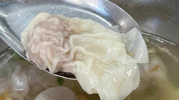 網友們讚不絕口的古早味餛飩,提早賣完會提早打烊喔!【台北市萬華區】藍居古早味餛飩麵 - 第10張圖 356133604_10221996121003391_7579453521672966944_n