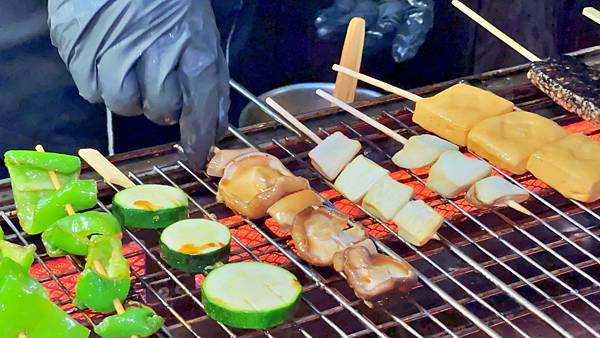 週年慶期間限定活動「泰式串燒啤酒」,在士林夜市百年古宅中度過最Chill的夜晚!【台北市士林區】FB食尚曼谷 - 第48張圖 LINE_ALBUM_時尚曼谷_230802_67