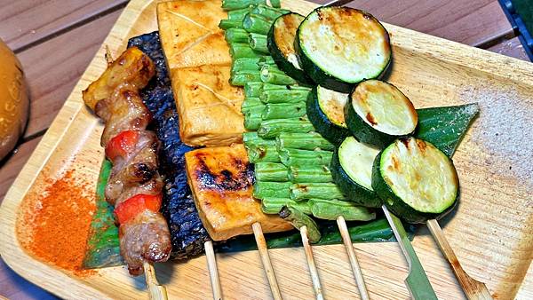 週年慶期間限定活動「泰式串燒啤酒」,在士林夜市百年古宅中度過最Chill的夜晚!【台北市士林區】FB食尚曼谷 - 第20張圖 LINE_ALBUM_時尚曼谷_230802_86