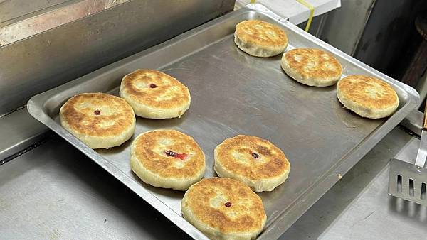 行天宮美食|現桿現做酥香餅皮|招牌蛋餅回憶殺【台北市中山區】喜多士早餐店 - 第4張圖 行天宮美食|現桿現做酥香餅皮|招牌蛋餅回憶殺【台北市中山區】