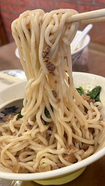 西門美食|北方麵食老店|必吃捲餅、餡餅【台北市萬華區】中華餡餅粥 - 第14張圖 西門美食|北方麵食老店|必吃捲餅、餡餅【台北市萬華區】中華餡