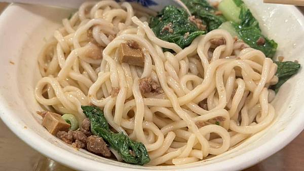 西門美食|北方麵食老店|必吃捲餅、餡餅【台北市萬華區】中華餡餅粥 - 第13張圖 西門美食|北方麵食老店|必吃捲餅、餡餅【台北市萬華區】中華餡