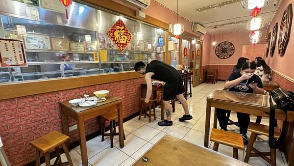 西門美食|北方麵食老店|必吃捲餅、餡餅【台北市萬華區】中華餡餅粥 - 第2張圖 西門美食|北方麵食老店|必吃捲餅、餡餅【台北市萬華區】中華餡