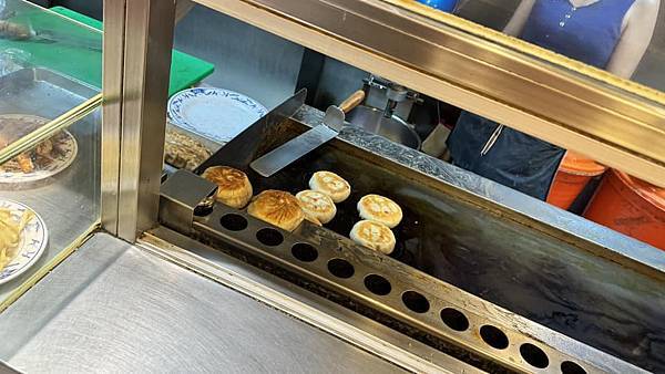 西門美食|北方麵食老店|必吃捲餅、餡餅【台北市萬華區】中華餡餅粥 - 第4張圖 西門美食|北方麵食老店|必吃捲餅、餡餅【台北市萬華區】中華餡