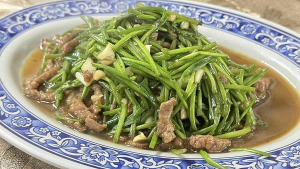 中原街美食│平價美味小吃│評價低卻人潮絡繹不絕的小吃店?【台 中原街美食│平價美味小吃│評價低卻人潮絡繹不絕的小吃店?【台