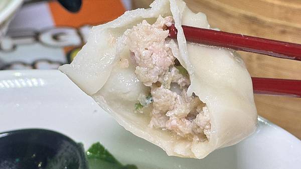 全台首創虎爪餛飩包法⎜老字號30年老店⎜皮薄、肉鮮、餡料飽滿