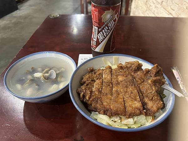 懷舊古早味排骨飯⎜在地人推薦的超高人氣美食【新北市鶯歌區】厚