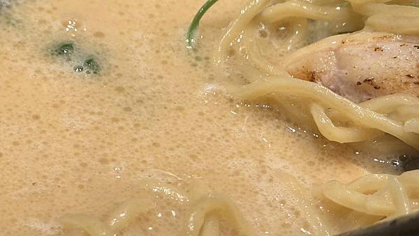 晴光市場美食⎜捷運中山國小站美食⎜限量柚香干貝拉麵【台北市中 晴光市場美食⎜捷運中山國小站美食⎜限量柚香干貝拉麵【台北市中