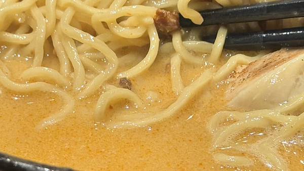 晴光市場美食⎜捷運中山國小站美食⎜限量柚香干貝拉麵【台北市中 晴光市場美食⎜捷運中山國小站美食⎜限量柚香干貝拉麵【台北市中