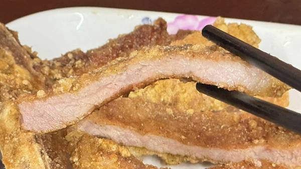 淡水美食⎜竹圍美食⎜CP值超高的美味便當【新北市淡水區】黑金