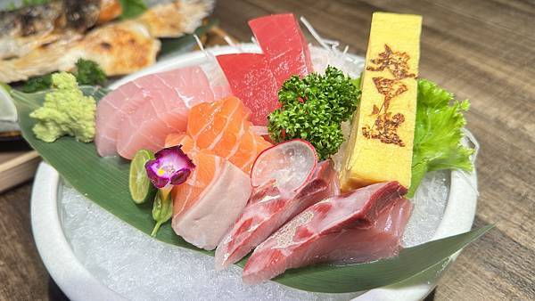 大安區丼飯⎜每日現採漁港魚貨⎜費時費工熟成魚生魚片【台北市大 大安區丼飯⎜每日現採漁港魚貨⎜費時費工熟成魚生魚片【台北市大