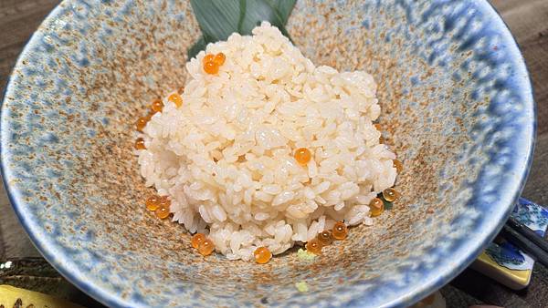 大安區丼飯⎜每日現採漁港魚貨⎜費時費工熟成魚生魚片【台北市大