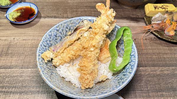 大安區丼飯⎜每日現採漁港魚貨⎜費時費工熟成魚生魚片【台北市大