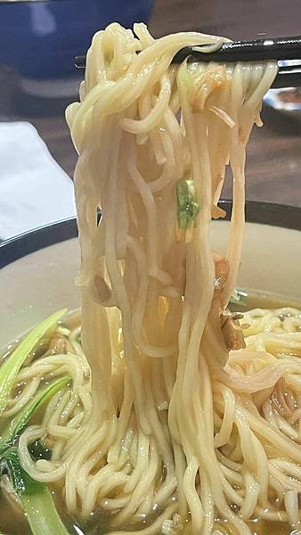 三重宵夜麵店⎜慈愛街牛肉麵⎜隱斯於市，味飄千里【新北市三重區