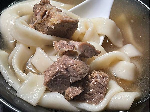 二訪⎜整點敲鐘免費招待一杯shot⎜調酒買一送一​​​​​​