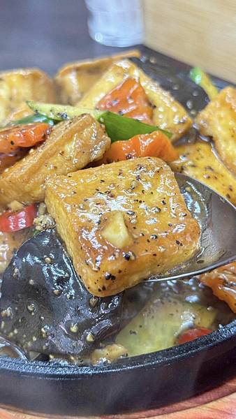 平價熱炒⎜百元熱炒⎜商業午餐合菜【新北市蘆洲區】呂家小館 平價熱炒⎜百元熱炒⎜商業午餐合菜【新北市蘆洲區】呂家小館