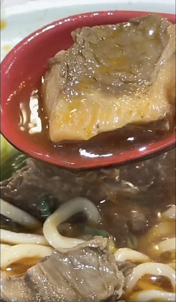 連5年榮獲米其林必比登推薦⎜必吃湯頭從不關火的清燉紅燒台灣溫