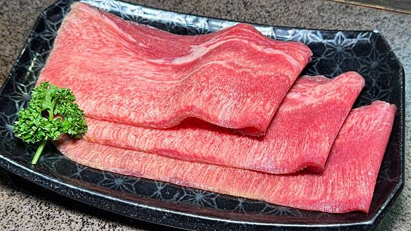 LINE_ALBUM_潮肉_241001_16