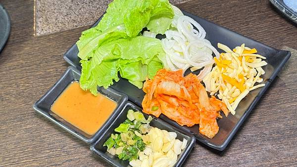 LINE_ALBUM_潮肉_241001_35