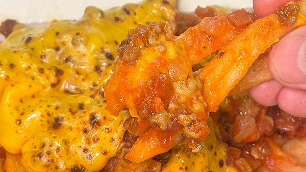 一口咬不下的超犯規麥堡！林太太推出四大神獸系列，吃過一次超難