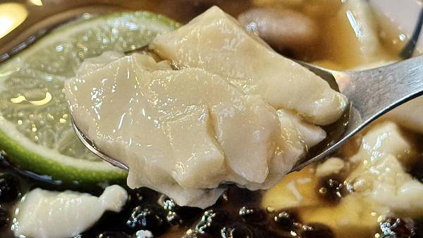 5倍大芋圓是什麼？岳岳吃一口驚呼：這是拳頭吧？！【台北市萬華