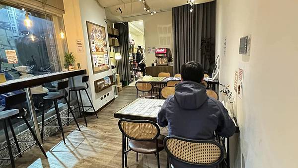 終於吃到那間「咖哩一直無言的店」，被我壓線突破啦！【新北市蘆
