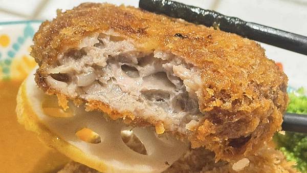 終於吃到那間「咖哩一直無言的店」，被我壓線突破啦！【新北市蘆