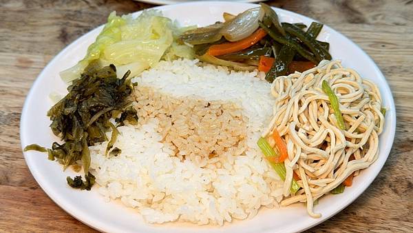 LINE_ALBUM_黃記米粉湯_251016_14