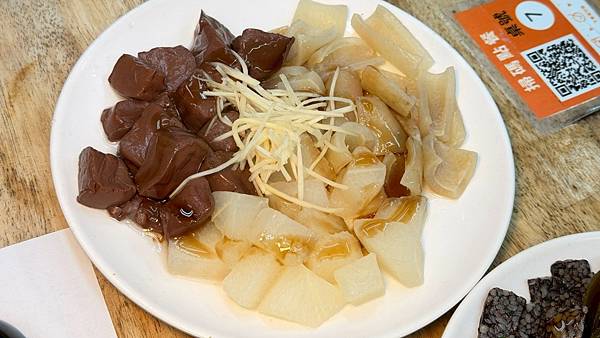 LINE_ALBUM_黃記米粉湯_251016_19