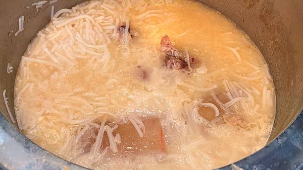 LINE_ALBUM_黃記米粉湯_251016_32