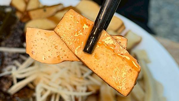 LINE_ALBUM_黃記米粉湯_251016_66