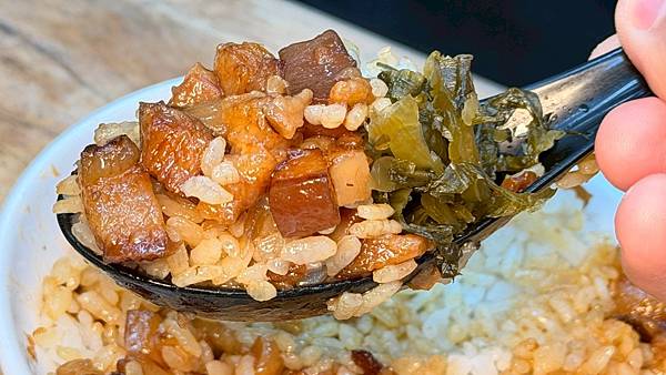 LINE_ALBUM_黃記米粉湯_251016_74