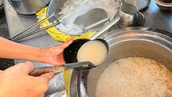 LINE_ALBUM_黃記米粉湯_251016_90