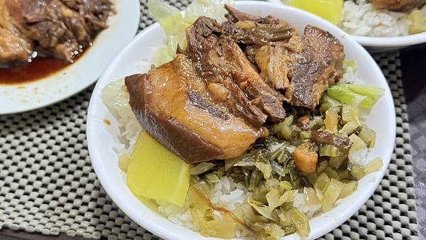 新店址重啟，一吃就懂老味道的底氣，燉出魂的那一口！【台北市中